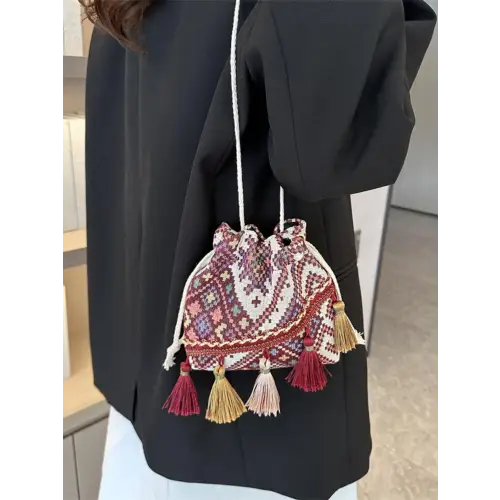 Boho Chic Tassel Spaghetti Strap Shoulder Bag for Summer Adventures