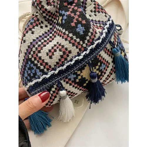 Boho Chic Tassel Spaghetti Strap Shoulder Bag for Summer Adventures