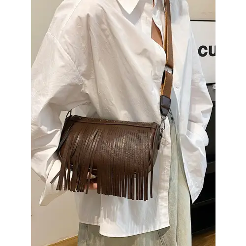 Chic Leather Fringe Studded Crossbody Bag for Stylish Adventures