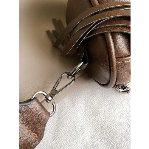 Chic Leather Fringe Studded Crossbody Bag for Stylish Adventures
