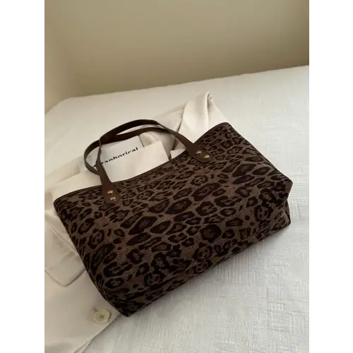 Chic Leopard Polyester Tote Bag with Stylish Brown Straps