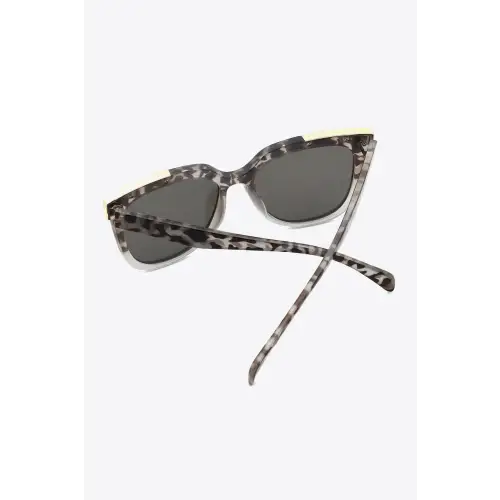 Chic Leopard Print Rim Sunglasses with Tortoiseshell Polycarbonate Frame