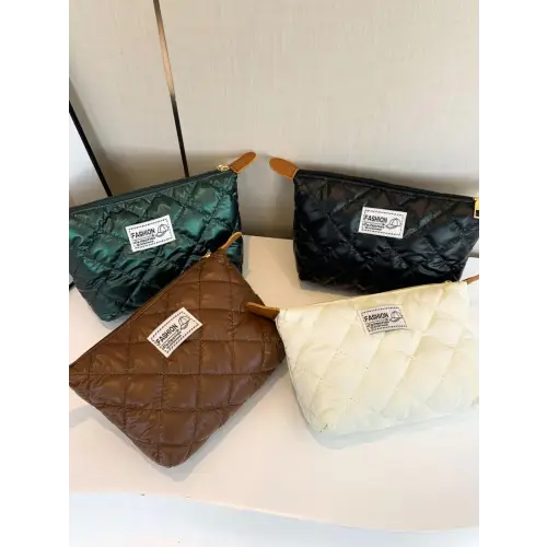 Chic Solid Quilted Clutch Set for a Stylish Touch