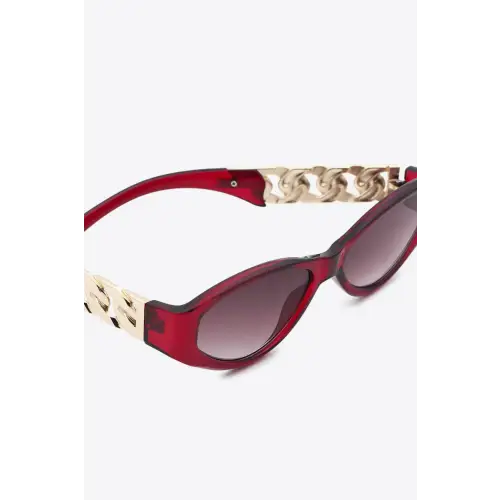 Chic Temple Cat Eye Sunglasses with Gold Chain Detail