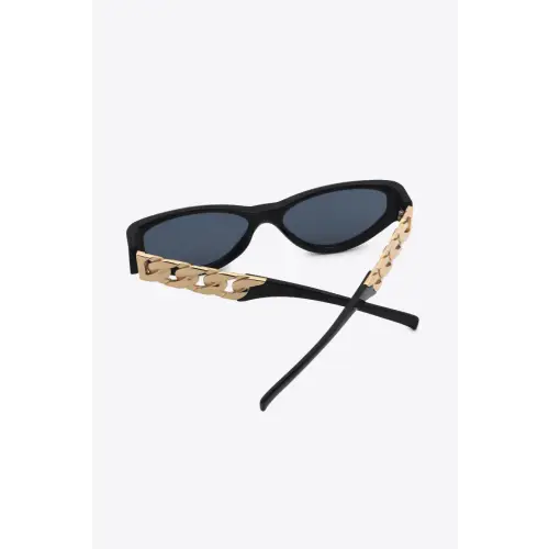 Chic Temple Cat Eye Sunglasses with Gold Chain Detail