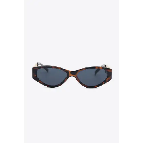 Chic Temple Cat Eye Sunglasses with Gold Chain Detail