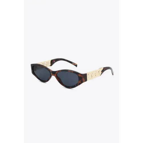 Chic Temple Cat Eye Sunglasses with Gold Chain Detail