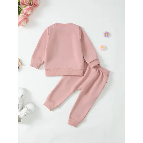 Trendy Letter Graphic Set