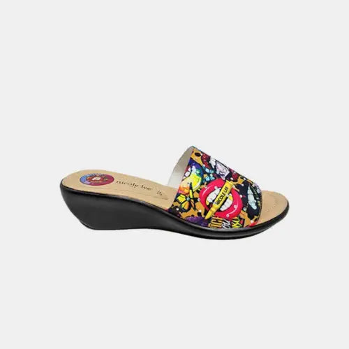 New York USA Rhinestone Wedge Slippers