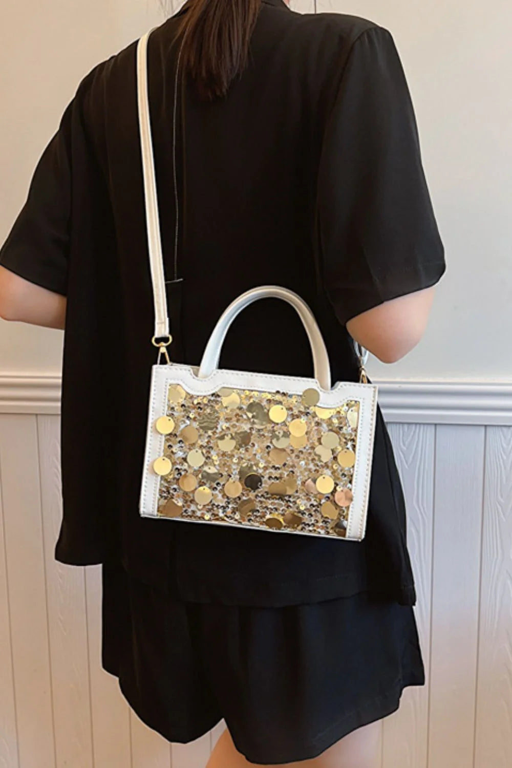 Dazzling PU Leather Sequin Handbag Shimmers