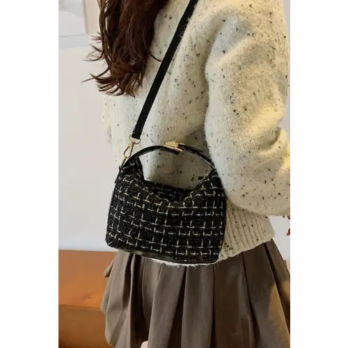 Elegant Tweed Shoulder Bags