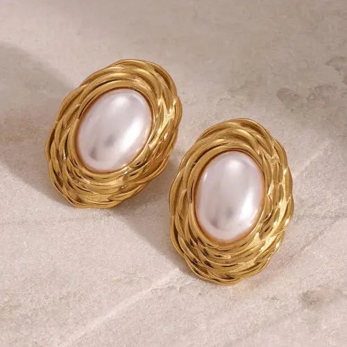 Oval Pearl Earrings