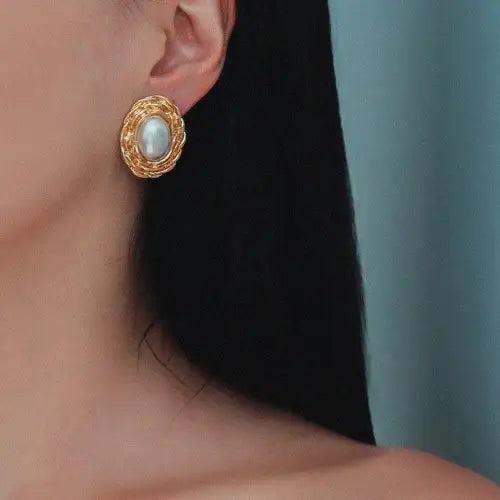 Oval Pearl Earrings