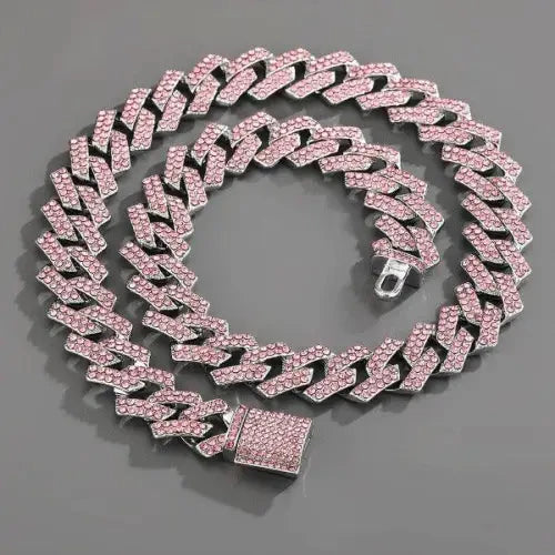 Fashionable Necklace Set