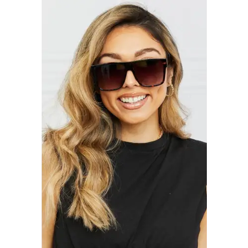 Exquisite Tortoiseshell Square Sunglasses for a Bold Look