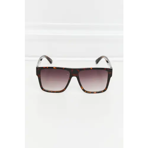Exquisite Tortoiseshell Square Sunglasses for a Bold Look