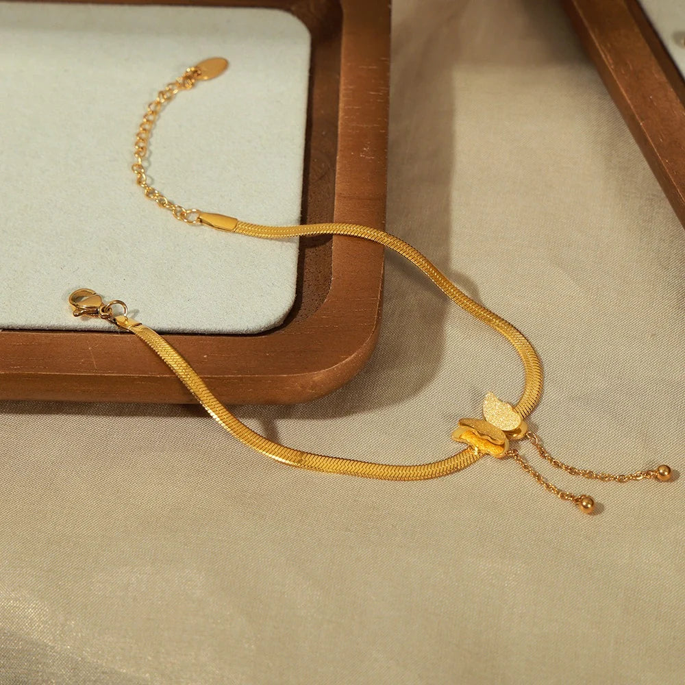 Gold exquisite and noble butterfly design beach style anklet