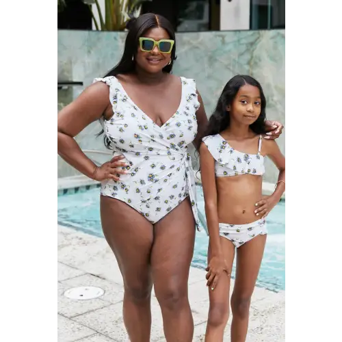 Float On Swimsuit Daisy Cream