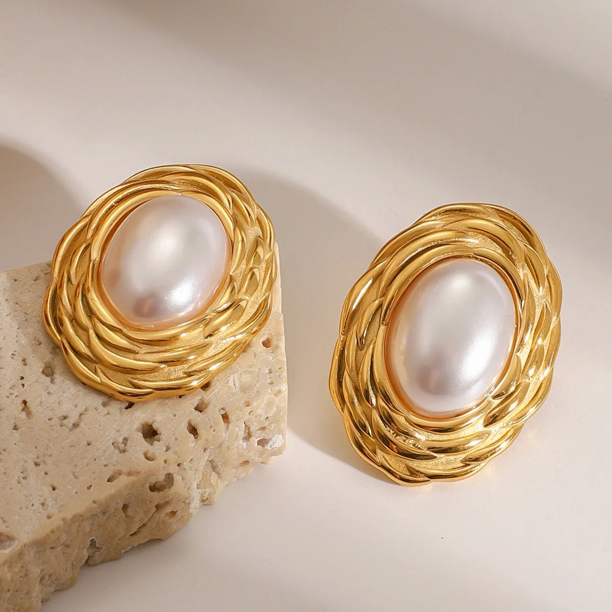 Oval Pearl Earrings