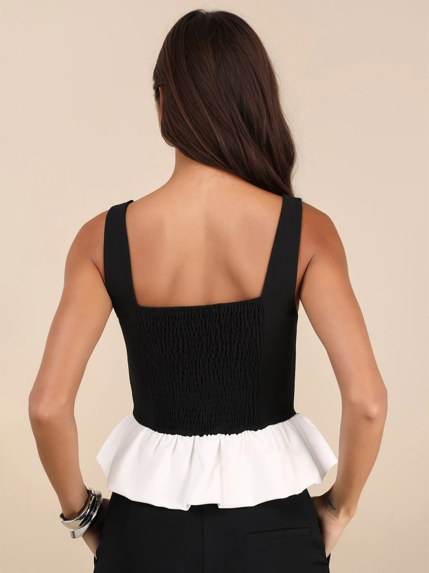 Peplum Black Top with Elegant Silhouette for Effortless Style and Versatile Wear
