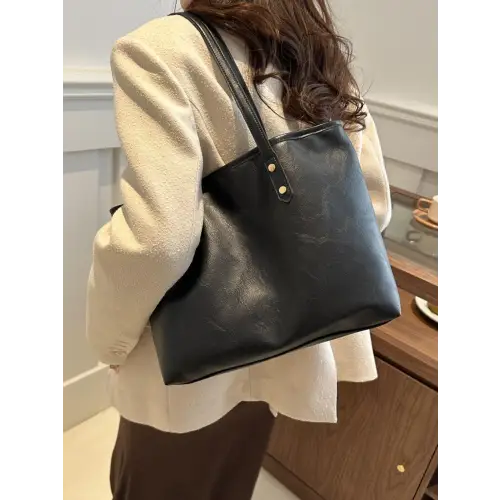 Stylish Black Leather Medium Shoulder Bag for Everyday Elegance