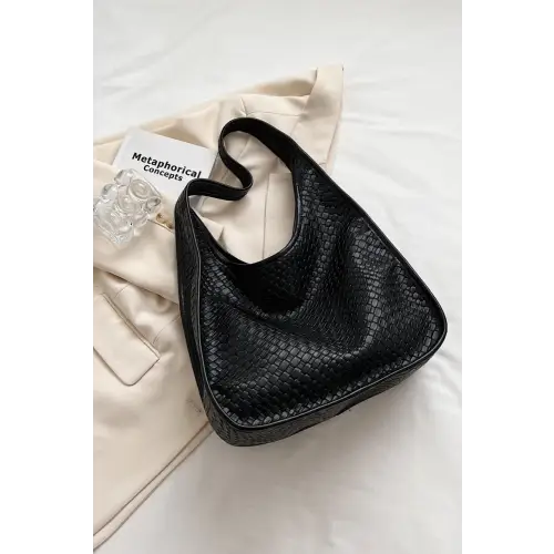 Stylish Black Leather Shoulder Bag for Everyday Elegance