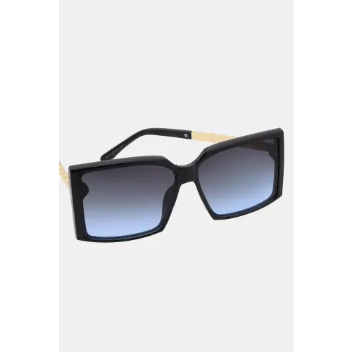 Stylish Black Square Sunglasses with Durable Polycarbonate Frame
