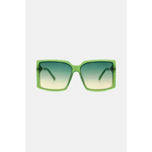 Stylish Black Square Sunglasses with Durable Polycarbonate Frame