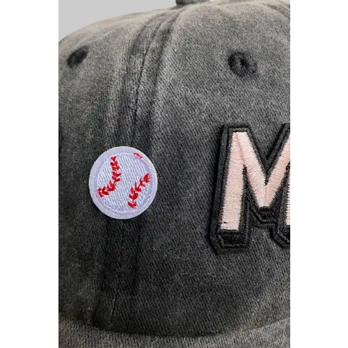 Stylish Mom Baseball Cap Celebrates Motherhood