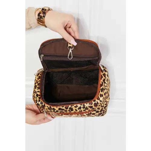 Stylish Red Plaid Printed Makeup Bag for On-the-Go Glamour