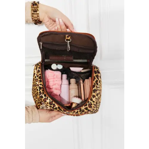 Stylish Red Plaid Printed Makeup Bag for On-the-Go Glamour