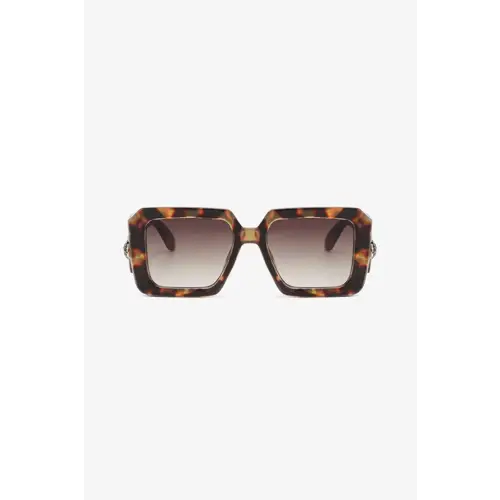 Stylish Tortoise Square Sunglasses with Durable Polycarbonate Frame