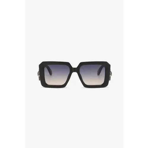 Stylish Tortoise Square Sunglasses with Durable Polycarbonate Frame