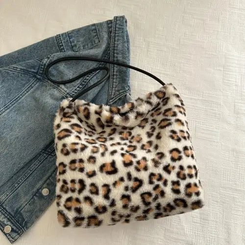 Trendsetting Leopard Furry Shoulder Bags for Fashion-Forward Style