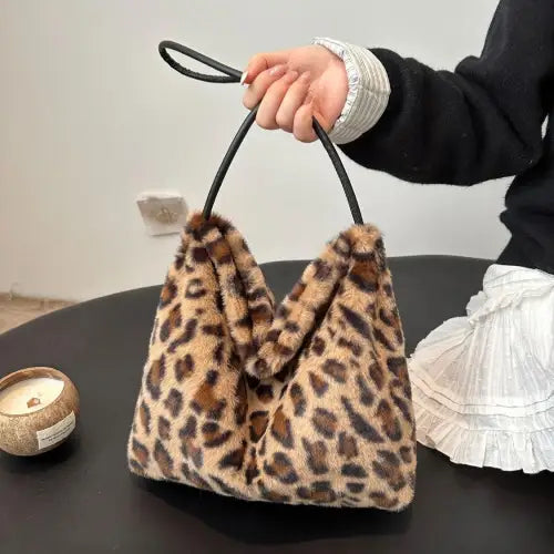 Trendsetting Leopard Furry Shoulder Bags for Fashion-Forward Style