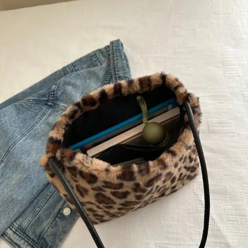 Trendsetting Leopard Furry Shoulder Bags for Fashion-Forward Style