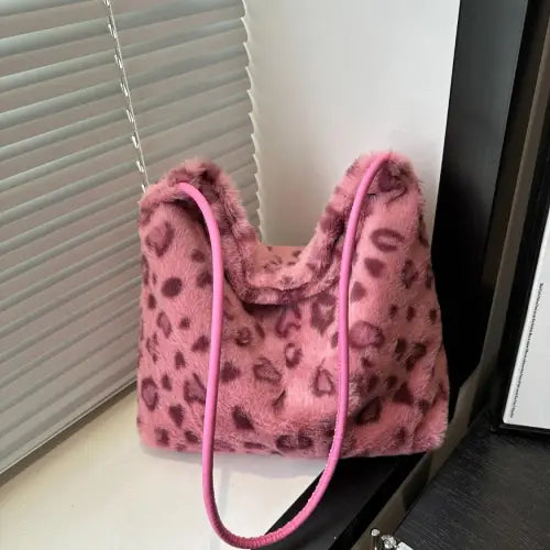 Trendsetting Leopard Furry Shoulder Bags for Fashion-Forward Style