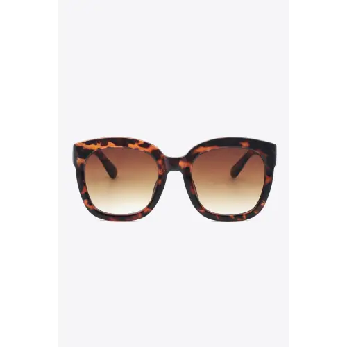 Trendy Tortoiseshell Square Sunglasses with Stylish Gradient Lenses