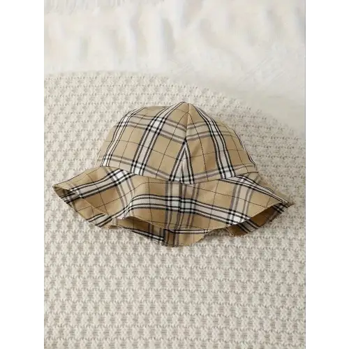 Trendy Two Piece Baby Outfit with Pockets for Little Ones