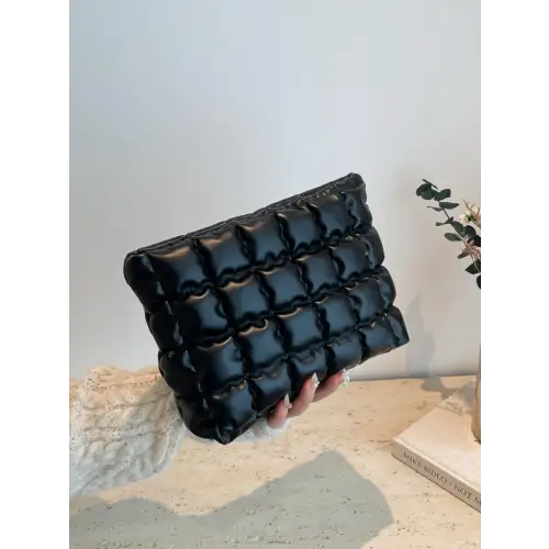 Vibrant Clutch