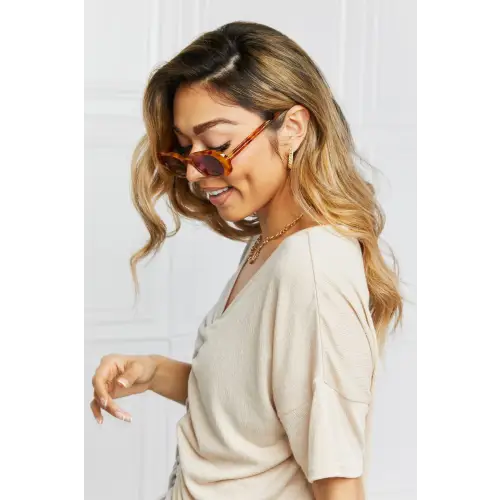 Tortoiseshell Oval Rim Sunglasses