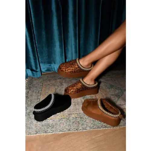 Embroidered Trim Round Toe Platform Boots