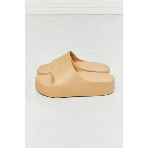 Summer Feels Platform Slides Elevate Your Sunny Style