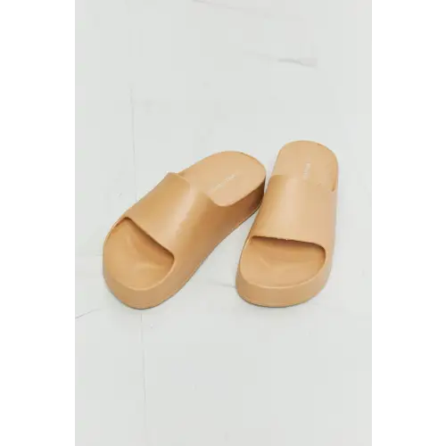 Summer Feels Platform Slides Elevate Your Sunny Style