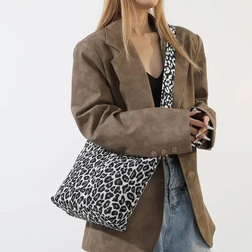 Belle Medium Shoulder Bag
